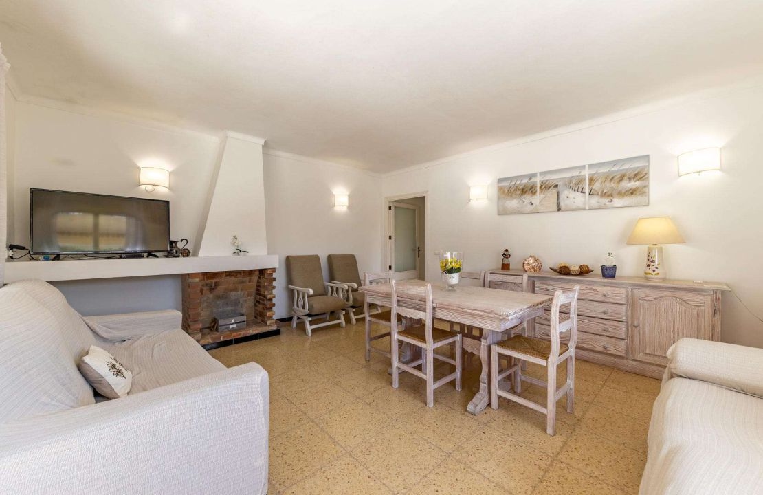 Villa for Sale in Puerto de Alcudia Mallorca with Holiday Rental License