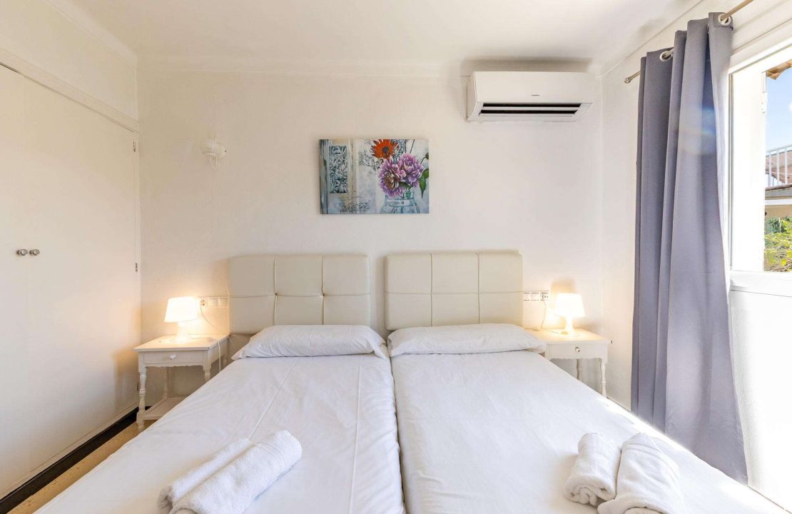 Villa for Sale in Puerto de Alcudia Mallorca with Holiday Rental License