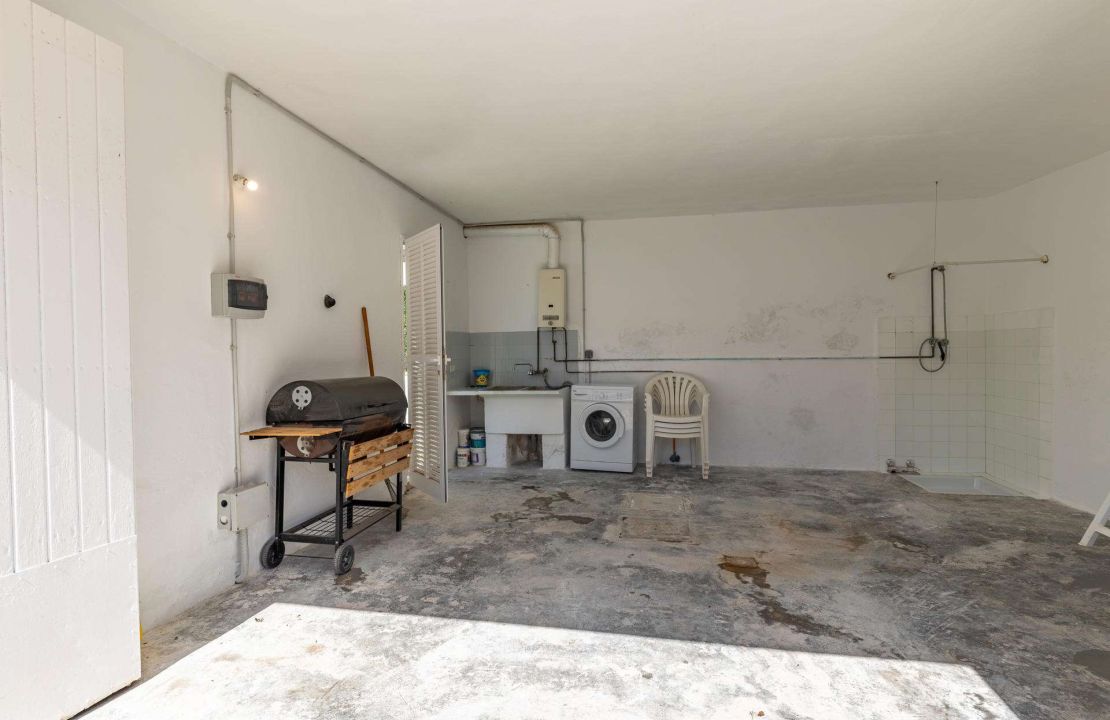 Villa for Sale in Puerto de Alcudia Mallorca with Holiday Rental License