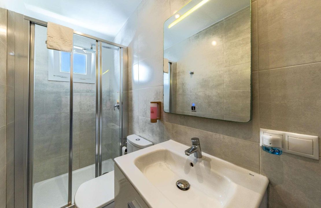 Villa for Sale in Puerto de Alcudia Mallorca with Holiday Rental License