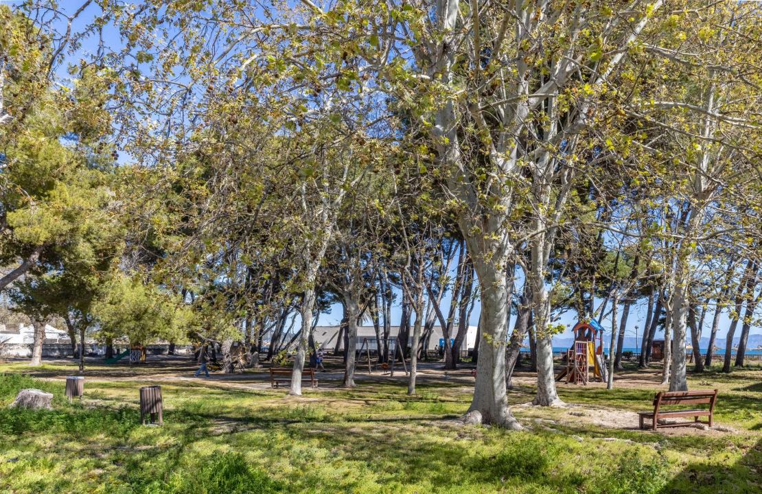 Villa for Sale in Puerto de Alcudia Mallorca with Holiday Rental License