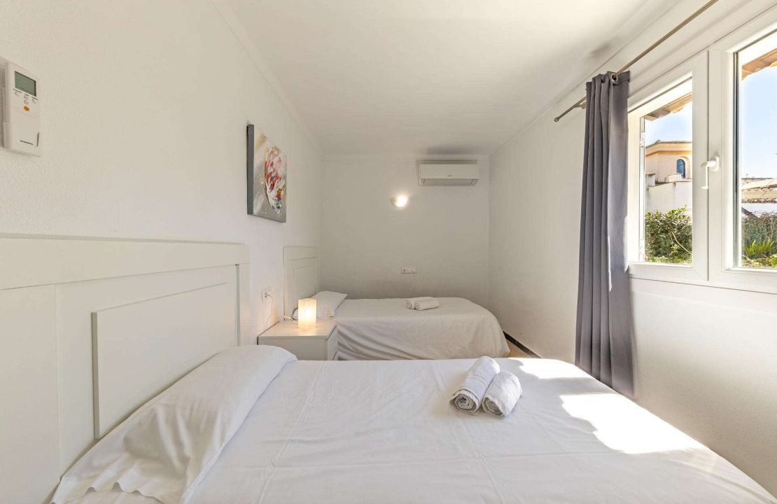 Villa for Sale in Puerto de Alcudia Mallorca with Holiday Rental License