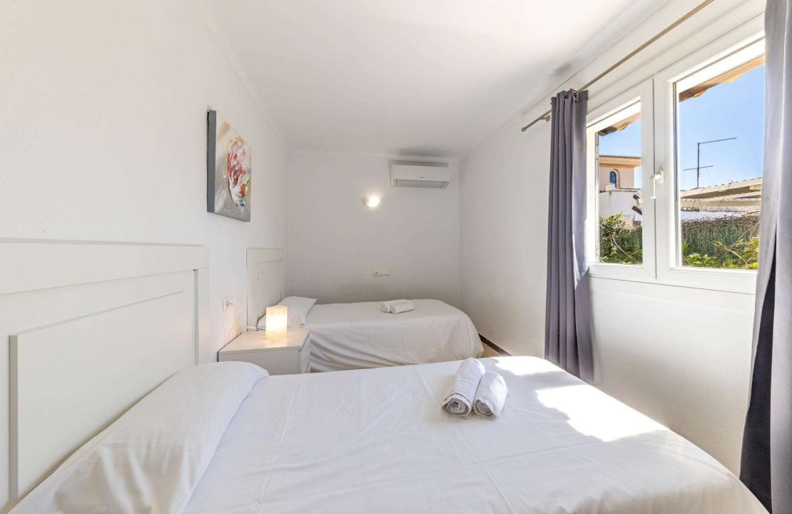 Villa for Sale in Puerto de Alcudia Mallorca with Holiday Rental License