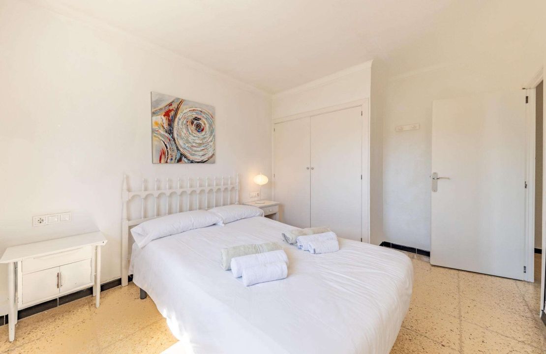 Villa for Sale in Puerto de Alcudia Mallorca with Holiday Rental License