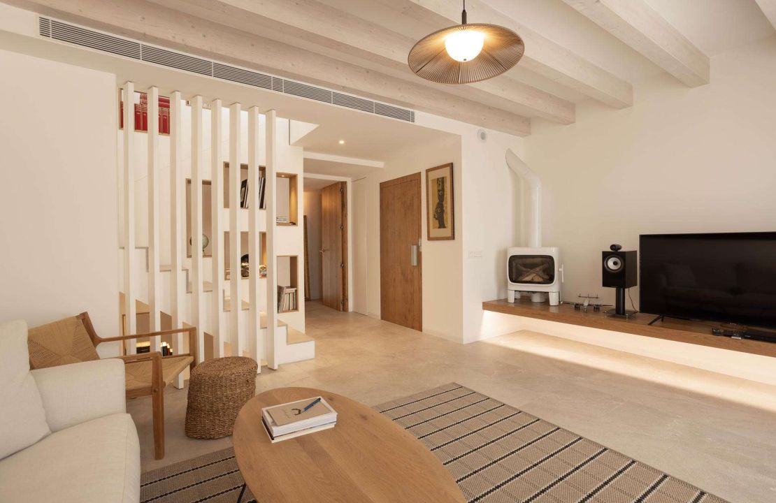Contemporary Passive House with Saltwater Pool for Sale in Pollensa