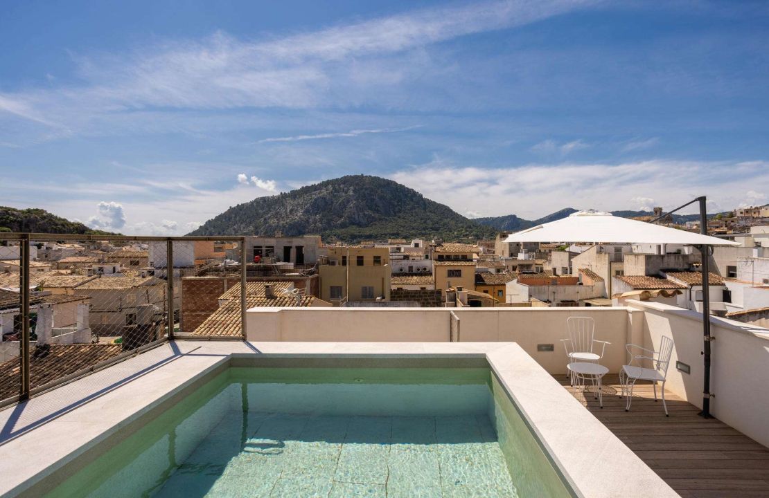 Contemporary Passive House with Saltwater Pool for Sale in Pollensa