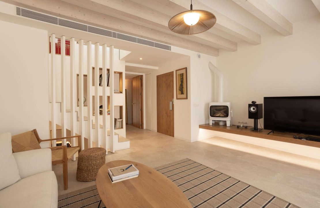 Contemporary Passive House with Saltwater Pool for Sale in Pollensa