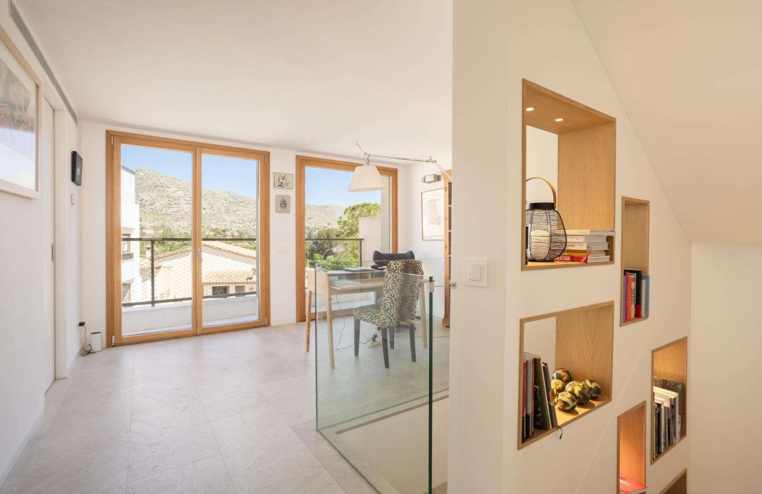 Contemporary Passive House with Saltwater Pool for Sale in Pollensa