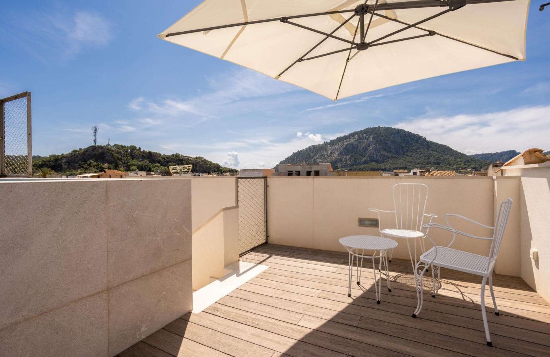 Contemporary Passive House with Saltwater Pool for Sale in Pollensa