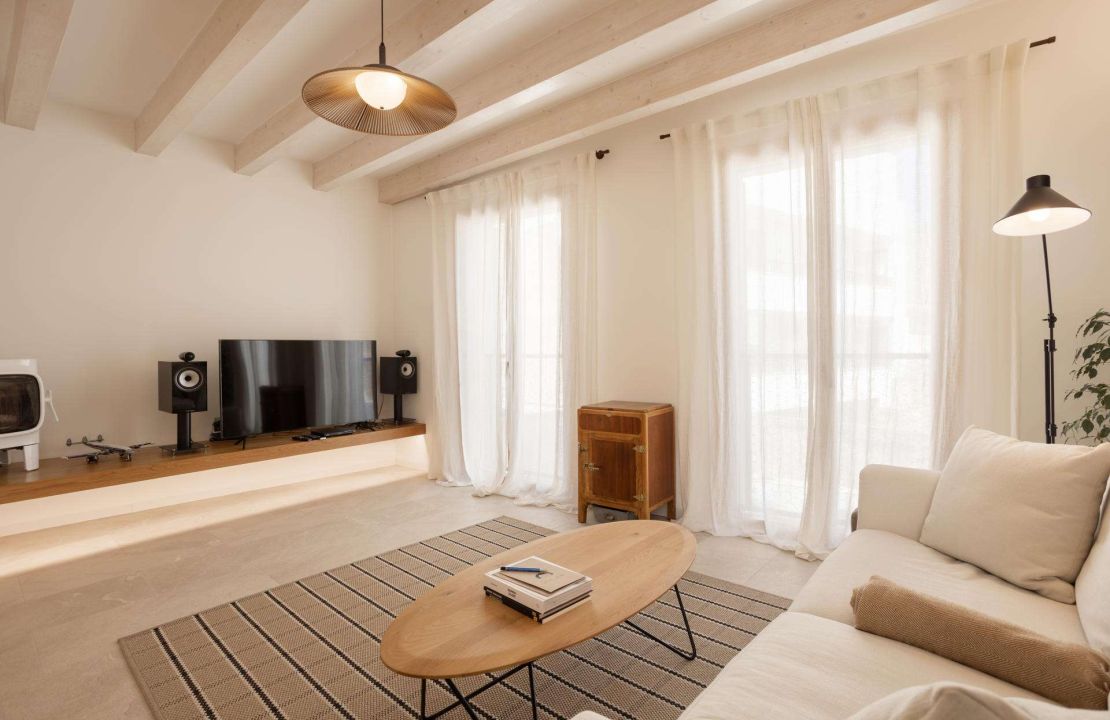 Contemporary Passive House with Saltwater Pool for Sale in Pollensa