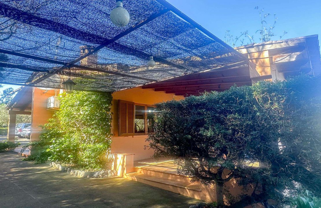 Charmante Finca bei Pollensa mit Pool und Brunnen in exzellenter Lage