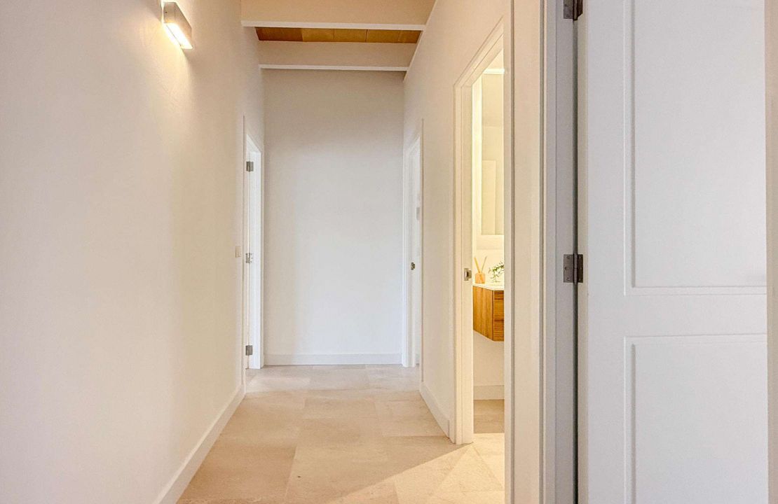 Elegantes hochwertiges Stadthaus in Pollensa mit Pool und Garage zu verkaufen