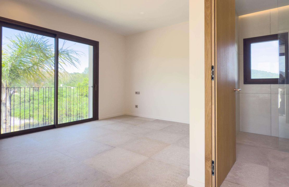 Encantadora Villa Moderna de Nueva Construcción en Crestatx, Sa Pobla – Piscina, Suelo Radiante y Aire Acondicionado