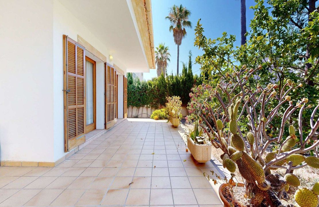 Villa en Can Picafort con gran jardín y garaje