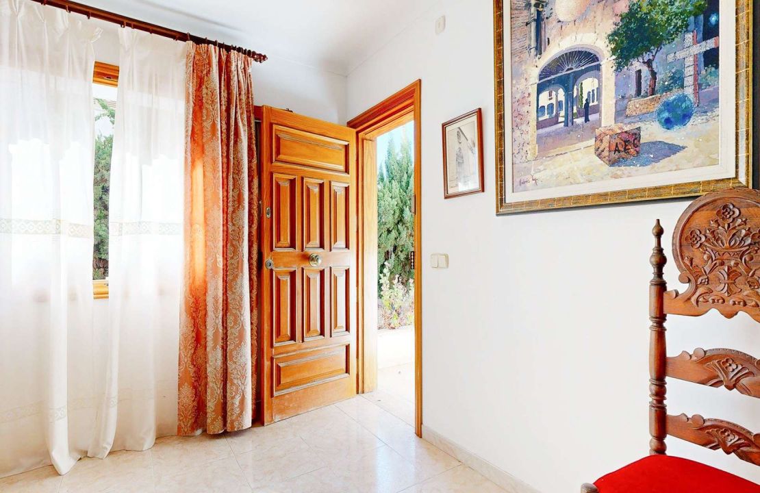 Villa en Can Picafort con gran jardín y garaje