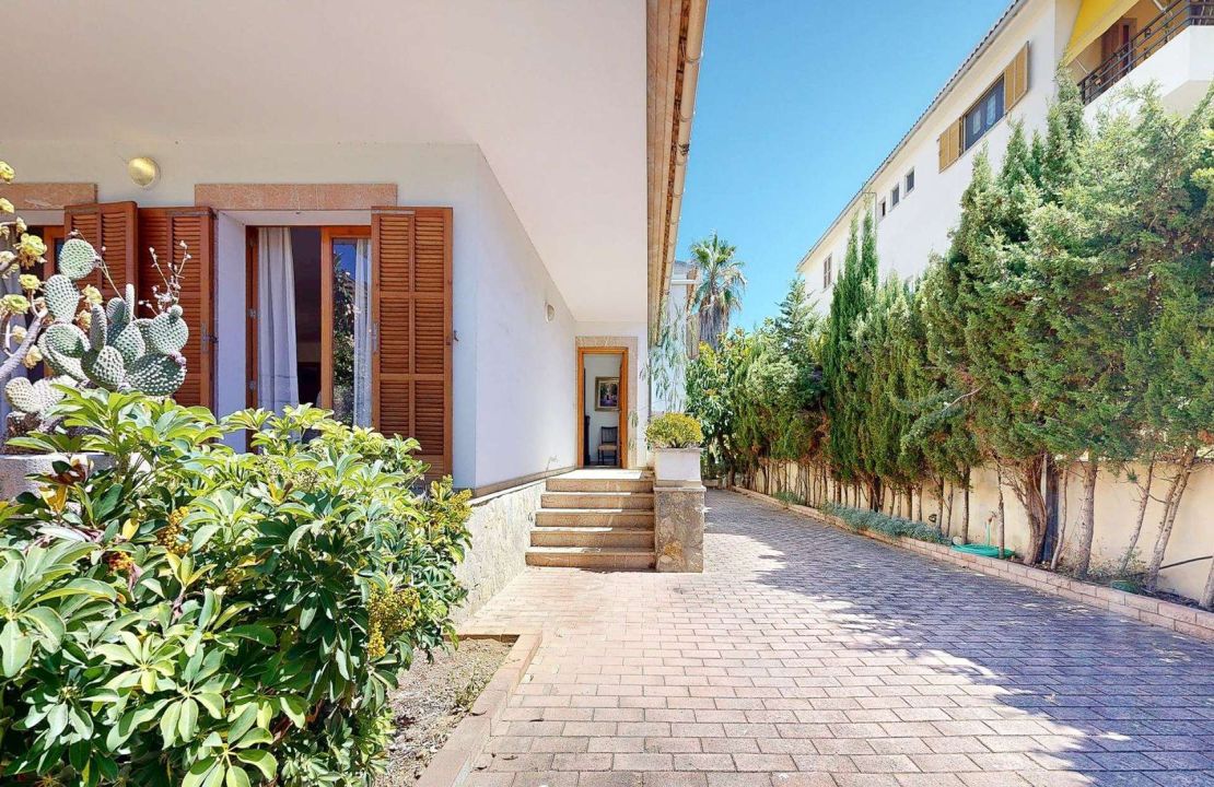 Villa en Can Picafort con gran jardín y garaje