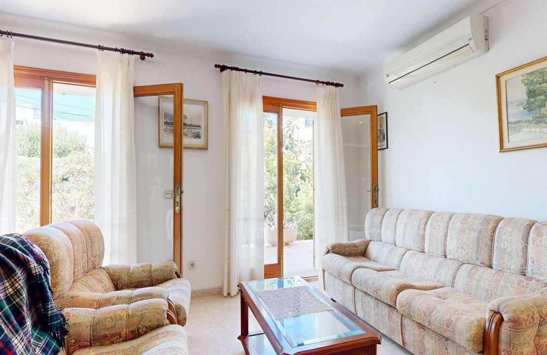 Villa en Can Picafort con gran jardín y garaje
