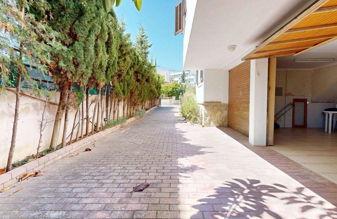 Villa en Can Picafort con gran jardín y garaje