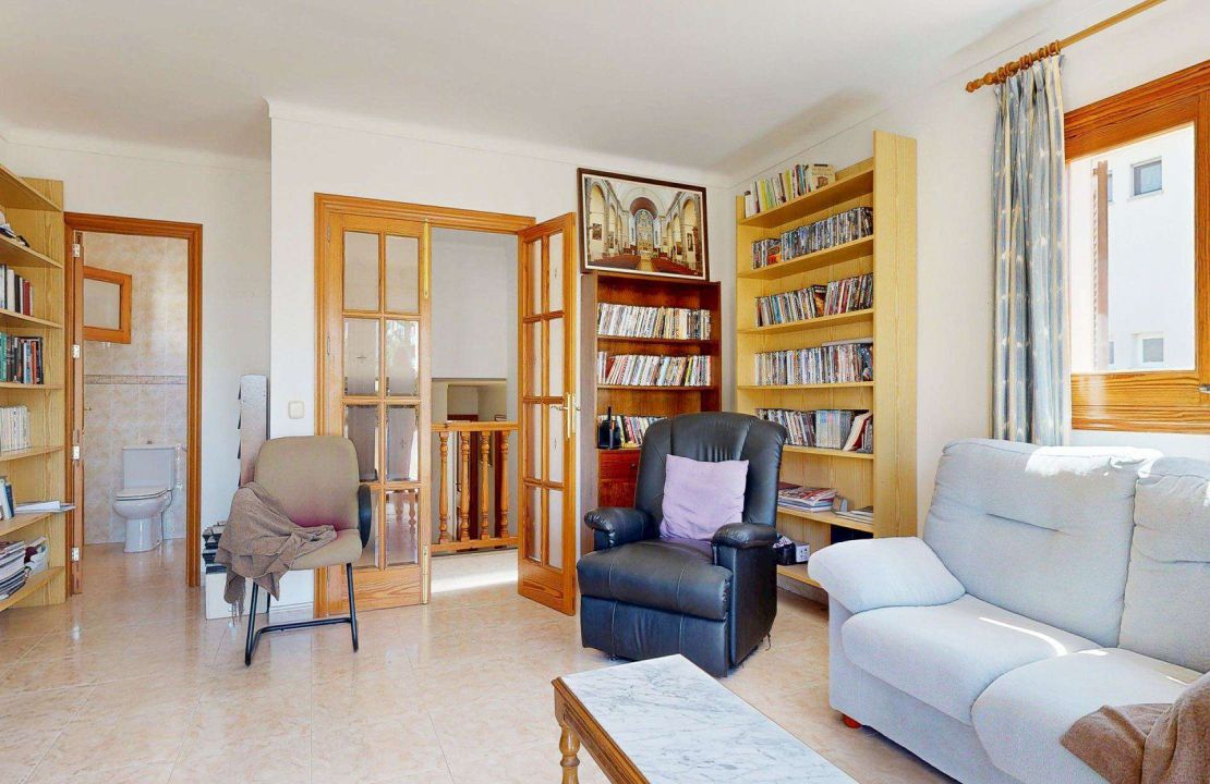 Villa en Can Picafort con gran jardín y garaje