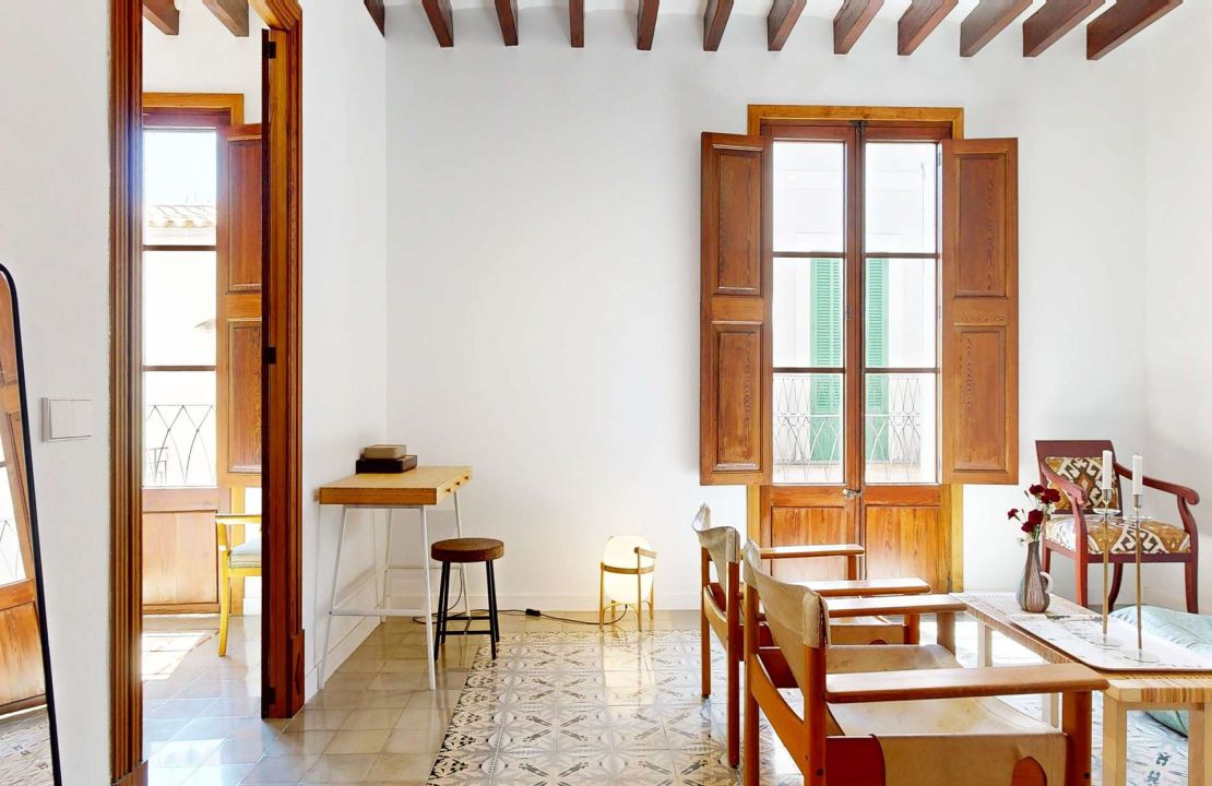 Stunning townhouse in Sa Pobla with large garden, pool and guest house