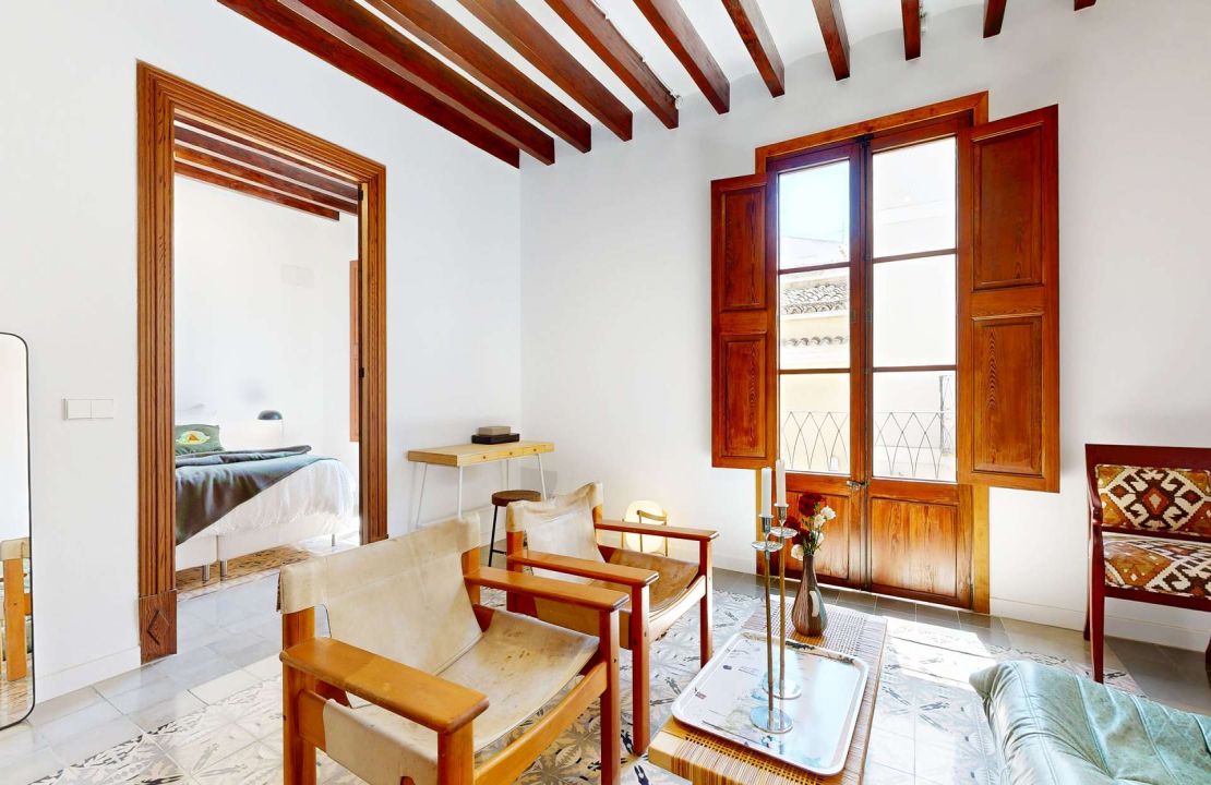Stunning townhouse in Sa Pobla with large garden, pool and guest house
