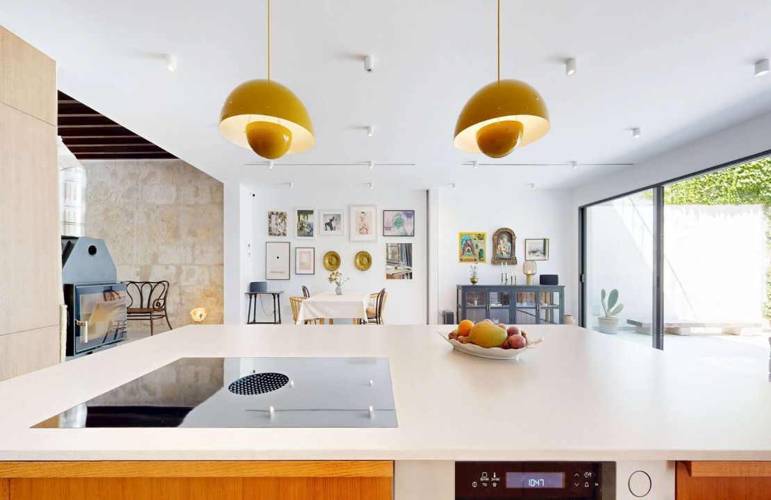 Stunning townhouse in Sa Pobla with large garden, pool and guest house