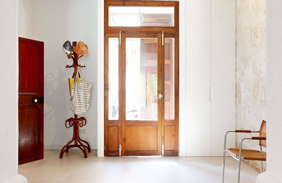 Stunning townhouse in Sa Pobla with large garden, pool and guest house
