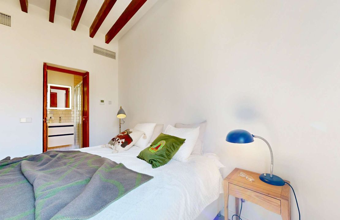 Stunning townhouse in Sa Pobla with large garden, pool and guest house