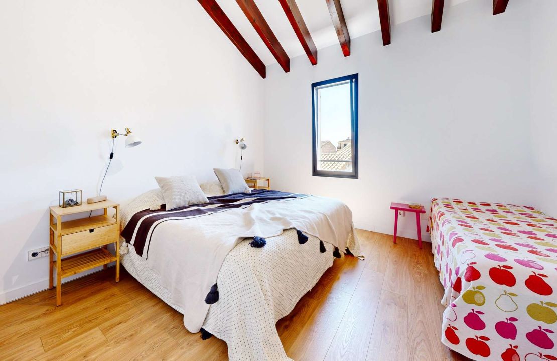 Stunning townhouse in Sa Pobla with large garden, pool and guest house