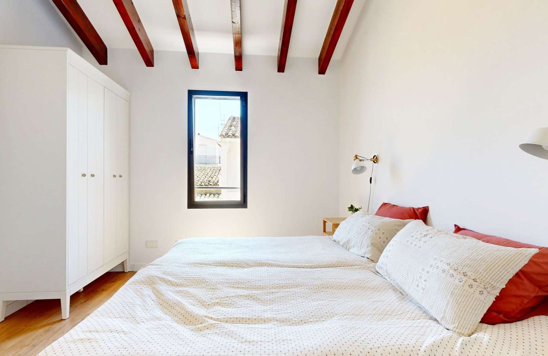 Stunning townhouse in Sa Pobla with large garden, pool and guest house