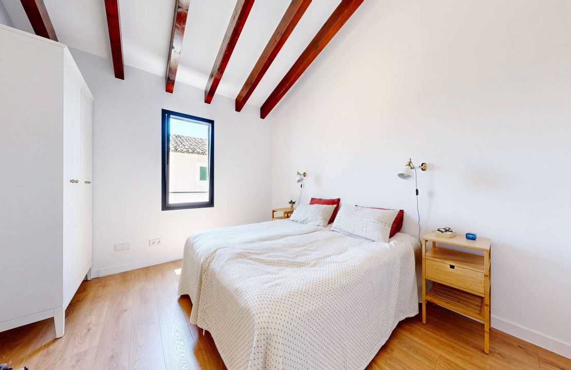 Stunning townhouse in Sa Pobla with large garden, pool and guest house