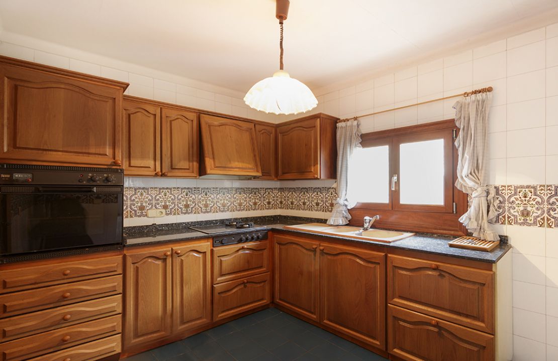 Campanet casa de pueblo con jardín en venta