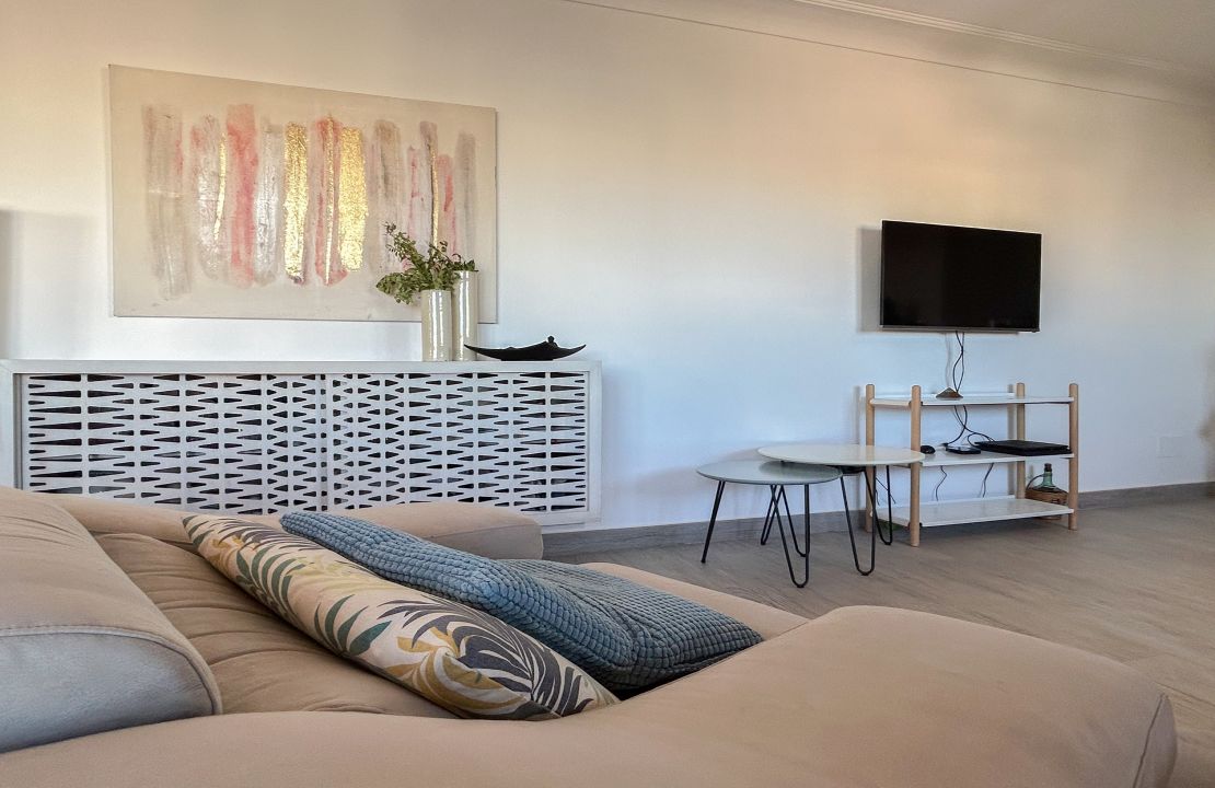 Newly refurbished top floor apartment for sale in Can Picafort with spacious terraces and parking space