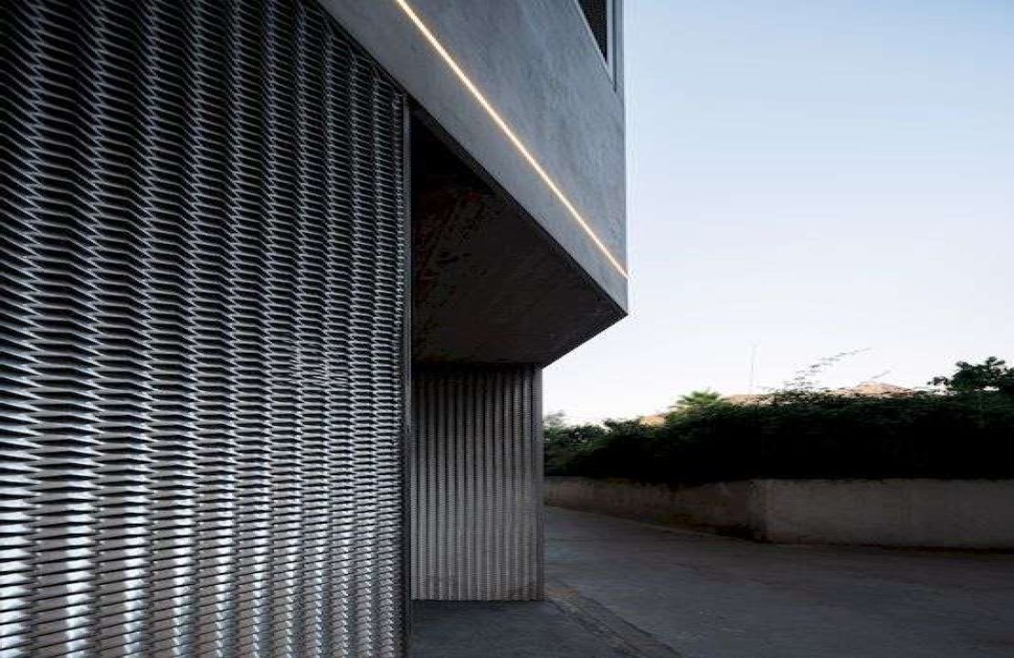 The Corner building: livable art in Puerto de Alcúdia, Mallorca