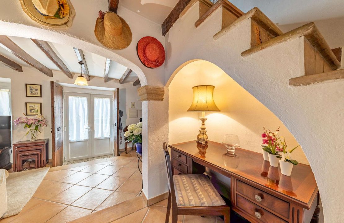Historic Townhouse in Pollensa with Patio and Terraces for Sale