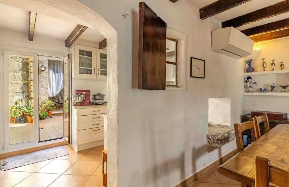 Historic Townhouse in Pollensa with Patio and Terraces for Sale