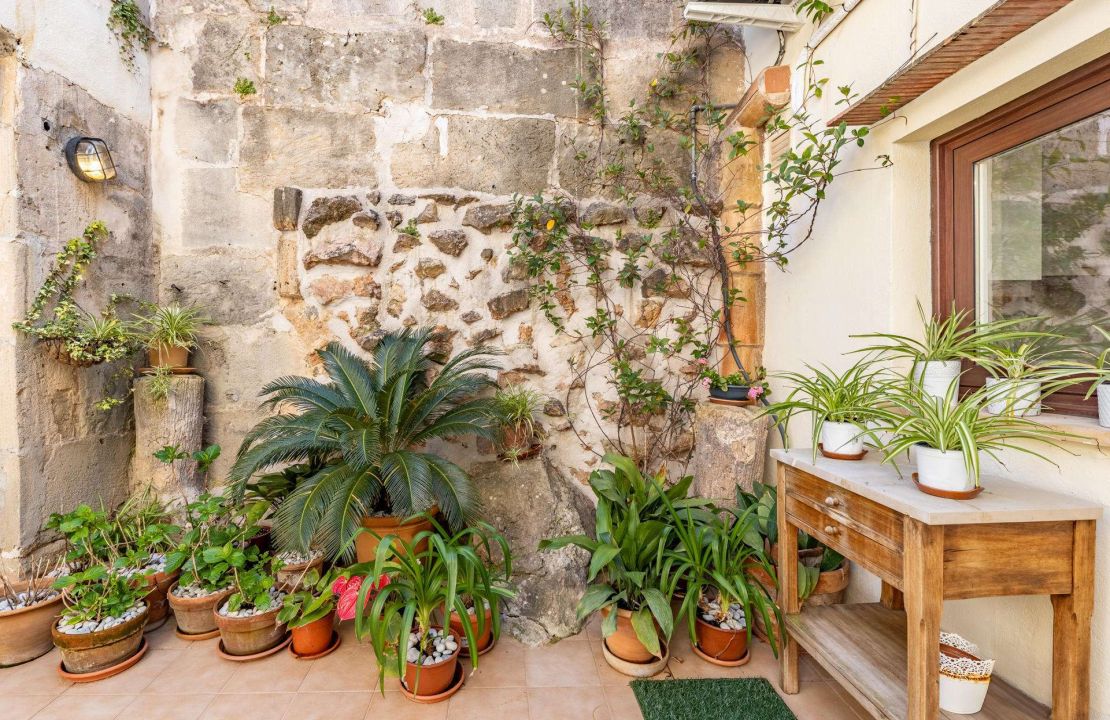 Historic Townhouse in Pollensa with Patio and Terraces for Sale