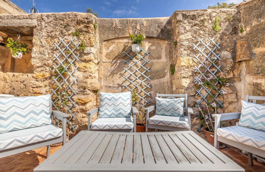 Historic Townhouse in Pollensa with Patio and Terraces for Sale
