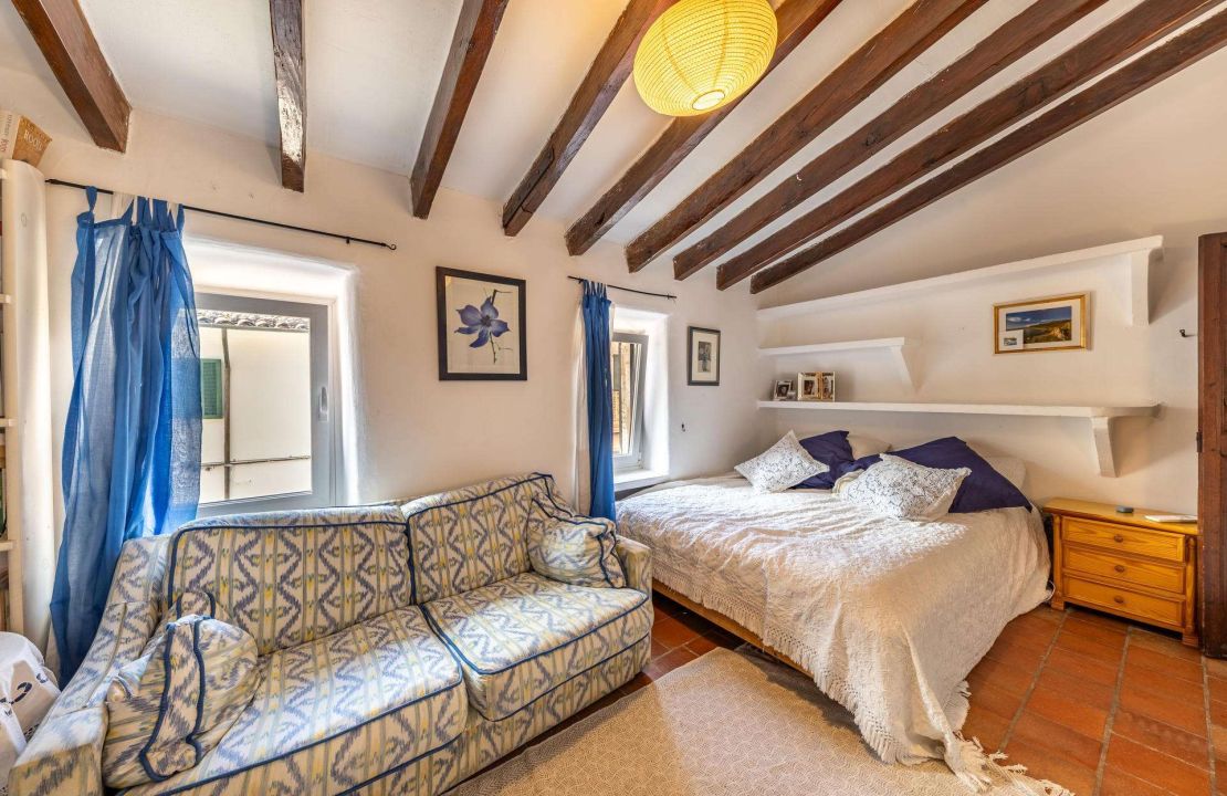 Historic Townhouse in Pollensa with Patio and Terraces for Sale