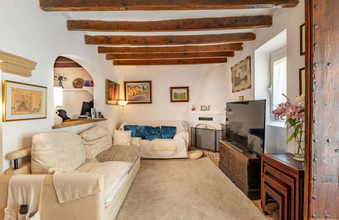 Historic Townhouse in Pollensa with Patio and Terraces for Sale