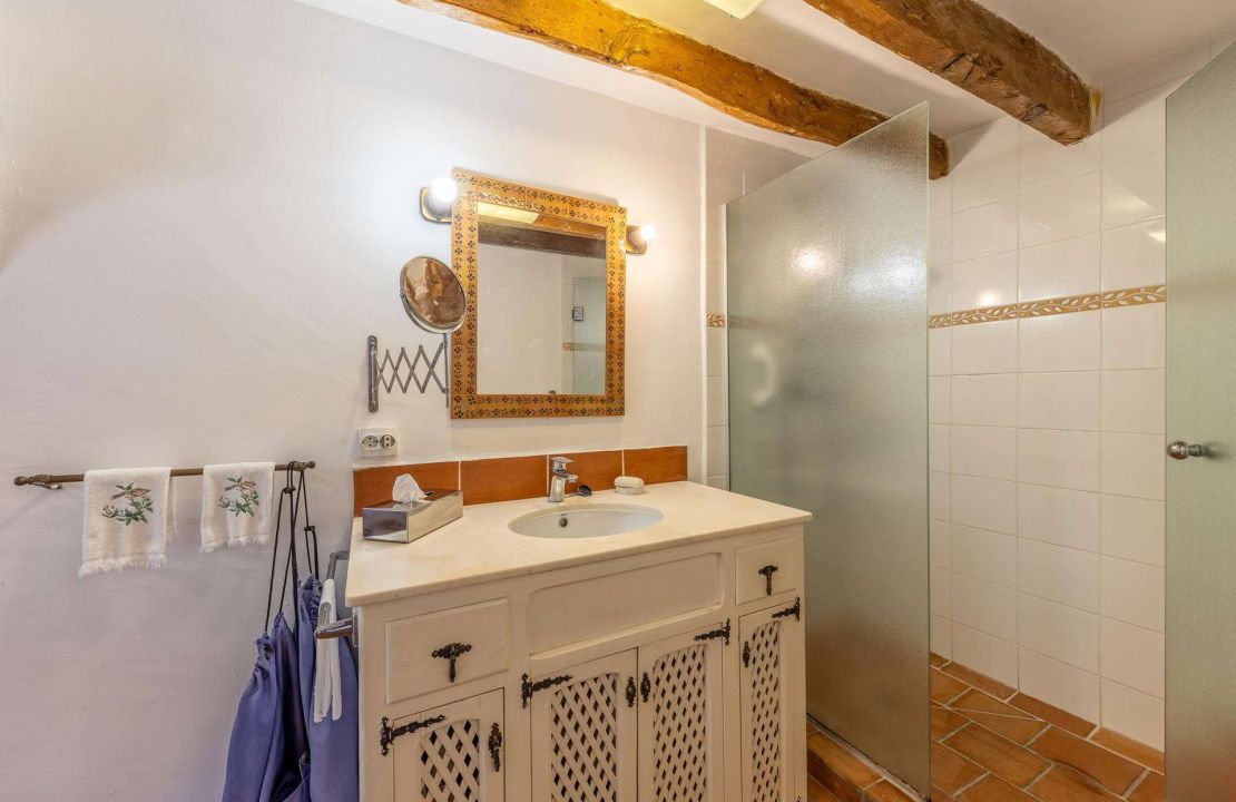 Historic Townhouse in Pollensa with Patio and Terraces for Sale