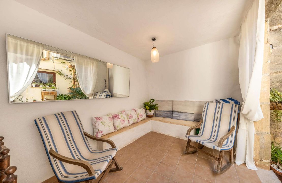 Historic Townhouse in Pollensa with Patio and Terraces for Sale