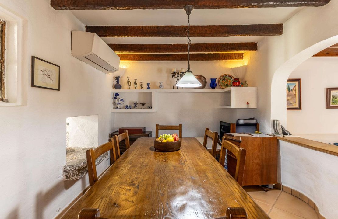 Historic Townhouse in Pollensa with Patio and Terraces for Sale