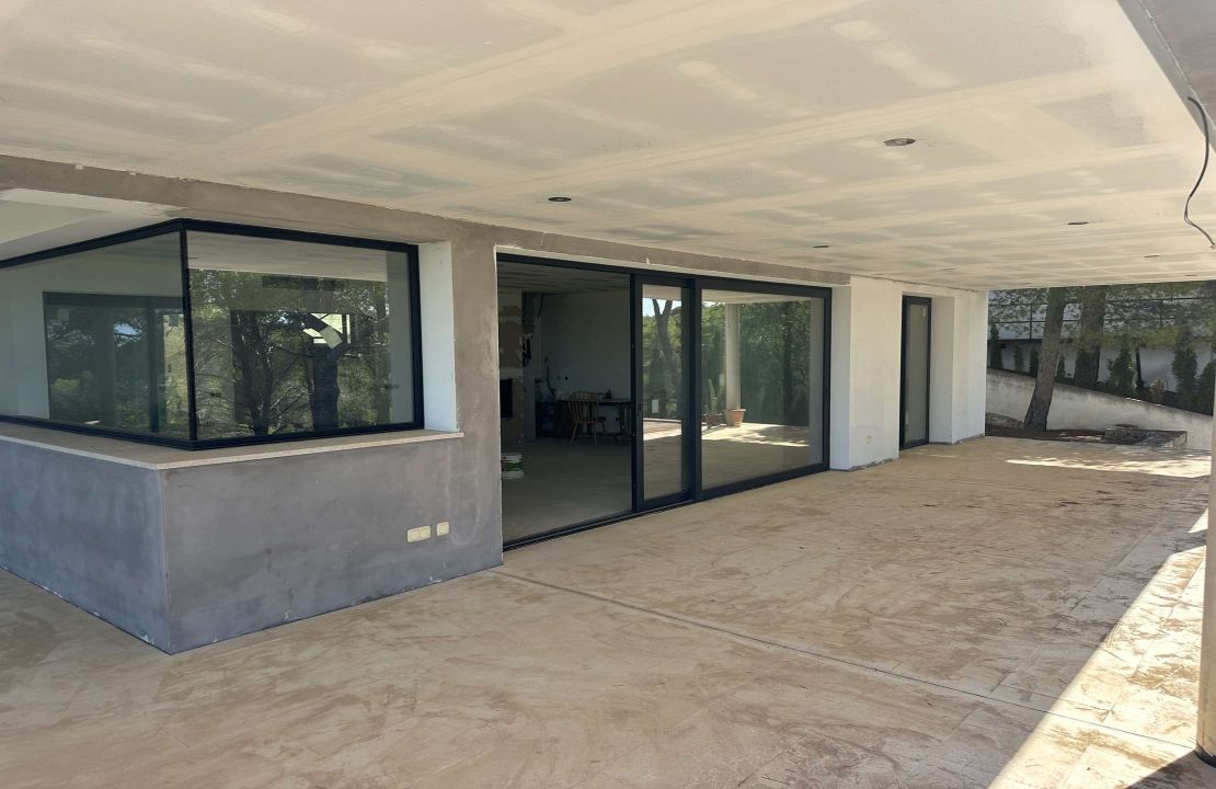 Unique Opportunity in Boanire Alcudia: Villa with Infinity Pool & Sustainable Features