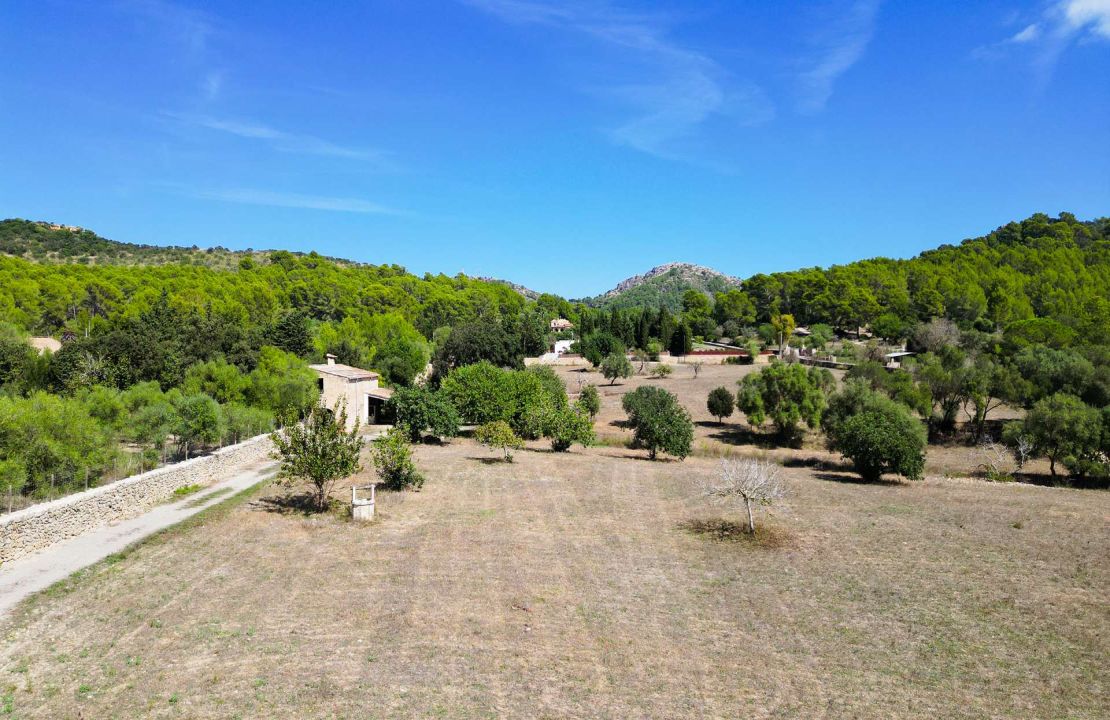 Stunning Finca in Alcudia, Mallorca – With License to Build Your Dream Home