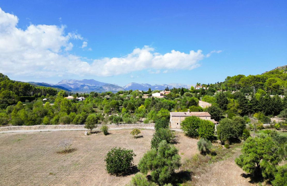 Stunning Finca in Alcudia, Mallorca – With License to Build Your Dream Home