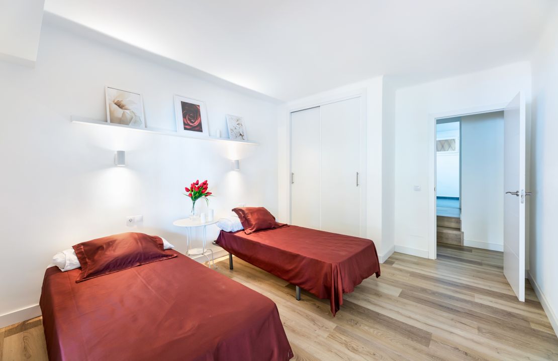 Front-line apartment in Alcanada Alcudia Mallorca for sale