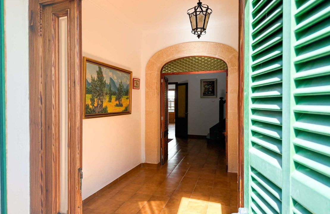 Large townhouse in Pollença to renovate