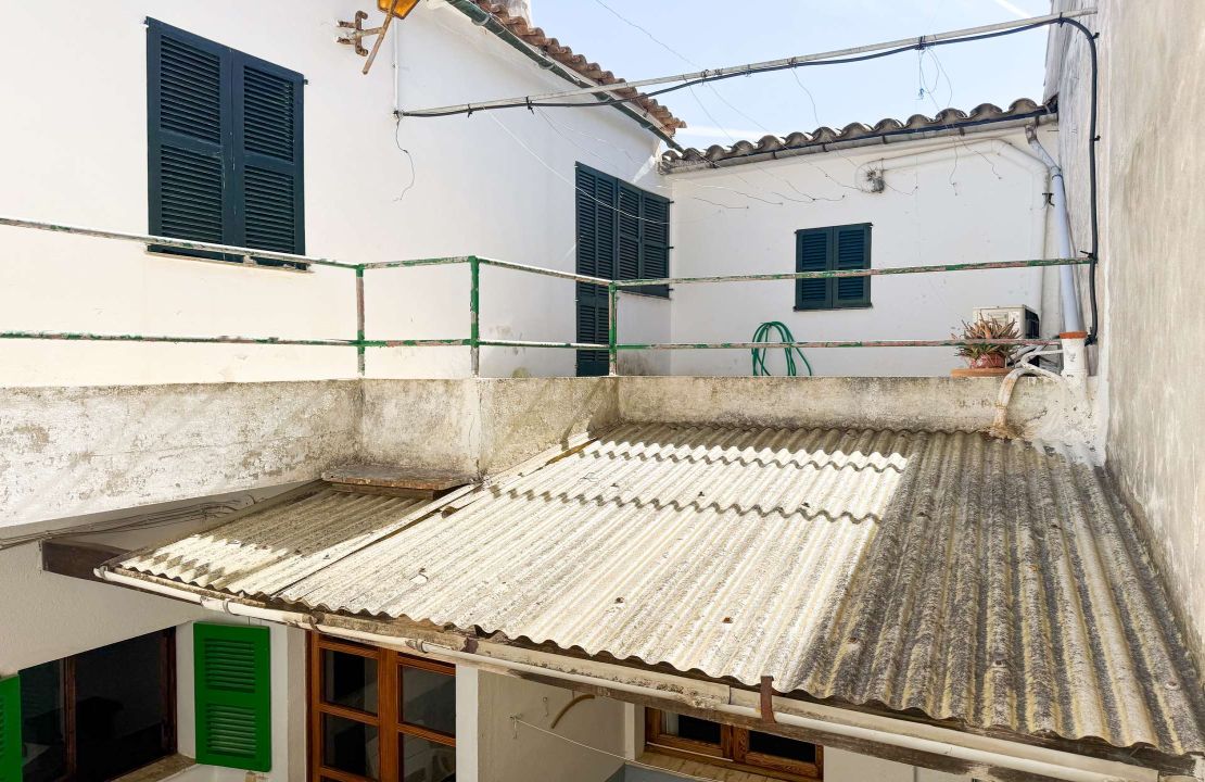 Large townhouse in Pollença to renovate