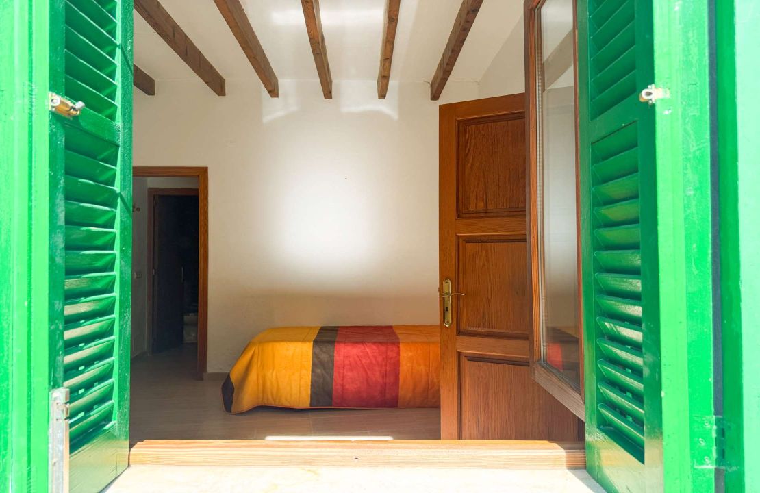 Large townhouse in Pollença to renovate